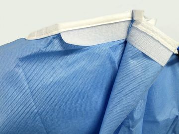 非常に通気性の使い捨て可能な障壁は防護衣のライト級選手にガウンを着せます